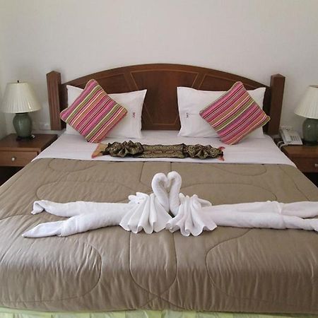 Mt Hotel Patong Phuket Exterior foto